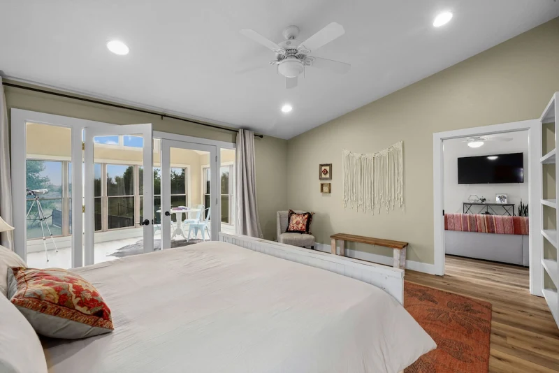 Barn House queen bedroom — second angle